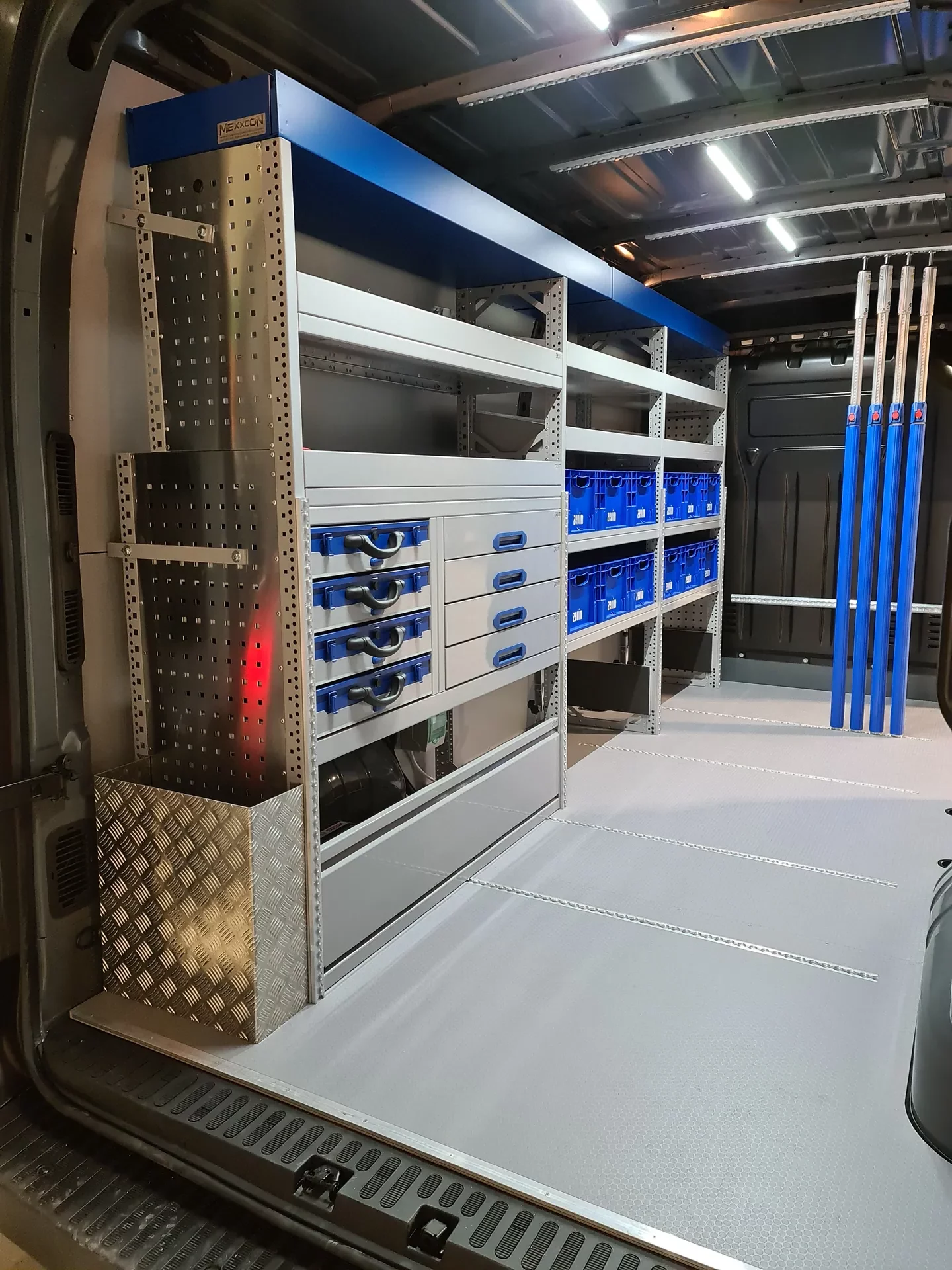 Bedrijfswageninrichting op maat